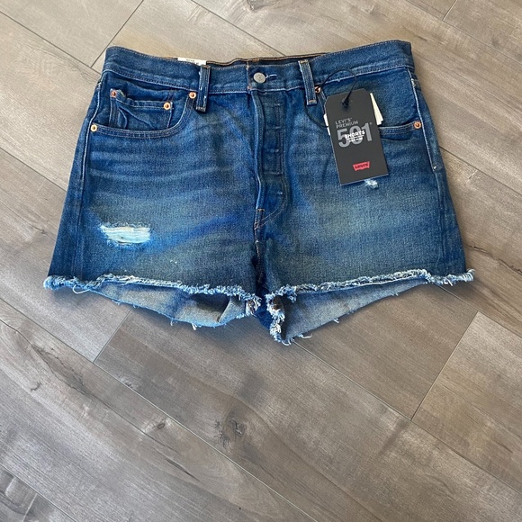 NWT Levi's Premium 501 Button Fly High Rise Cut Off Shorts - Picture 2 of 6